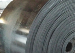 Heating resistant rubber conveyor belt